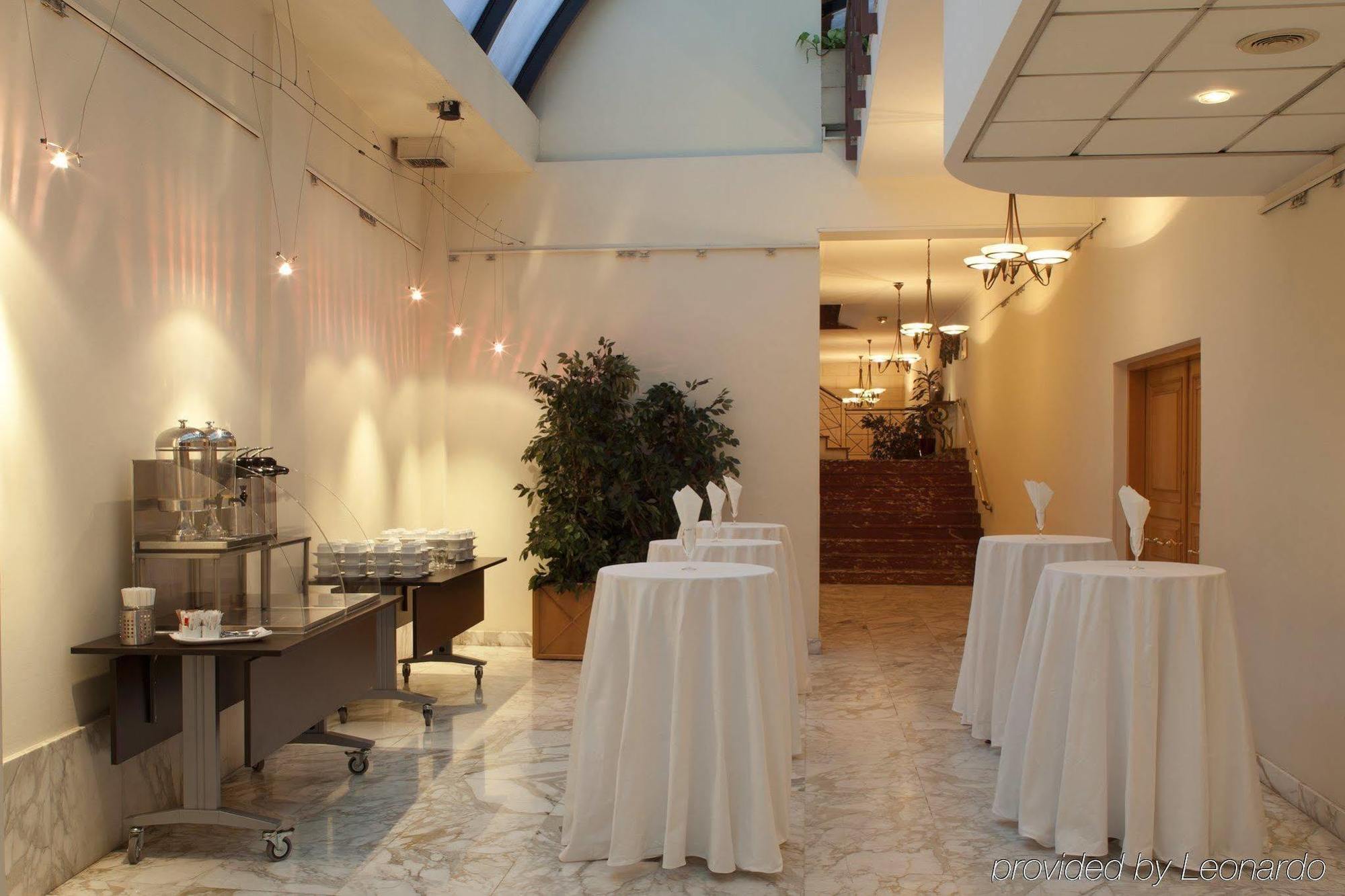 Nicosia City Center Hotel ภายนอก รูปภาพ